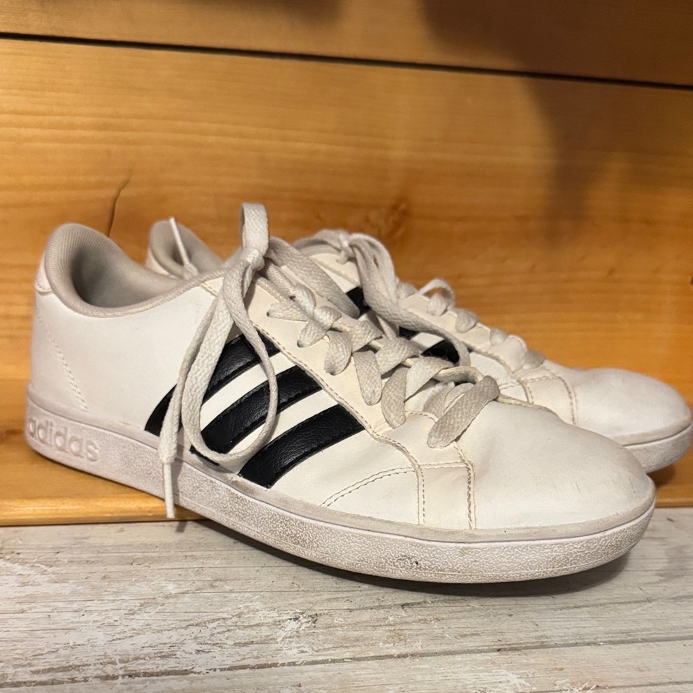 Adidas Neo White and Black Womens Size 7.5 Sneakers